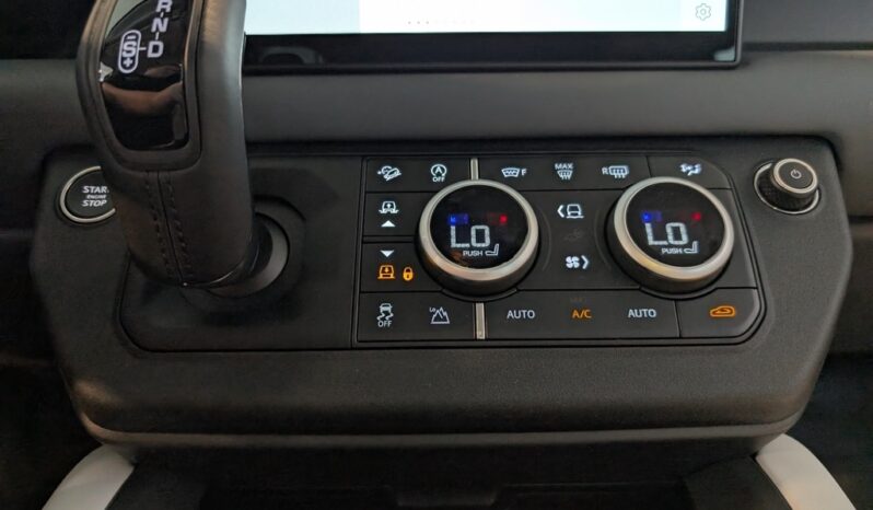 New 2025 Land Rover Defender 110 X-Dynamic SE full