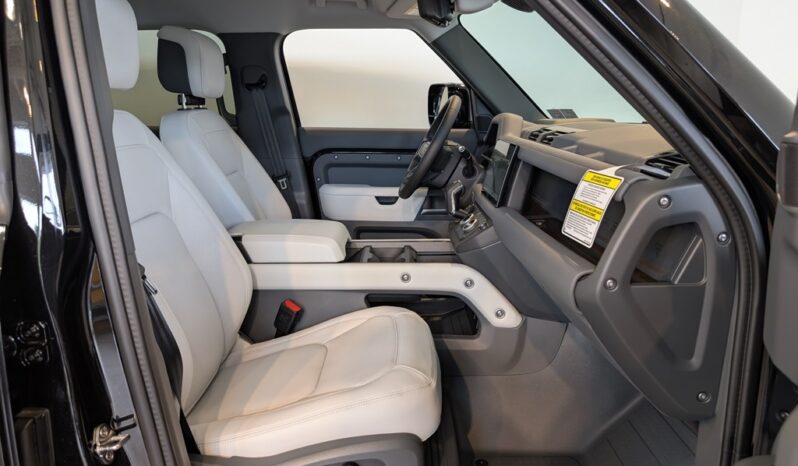 New 2025 Land Rover Defender 110 X-Dynamic SE full