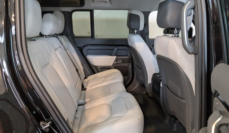 New 2025 Land Rover Defender 110 X-Dynamic SE full