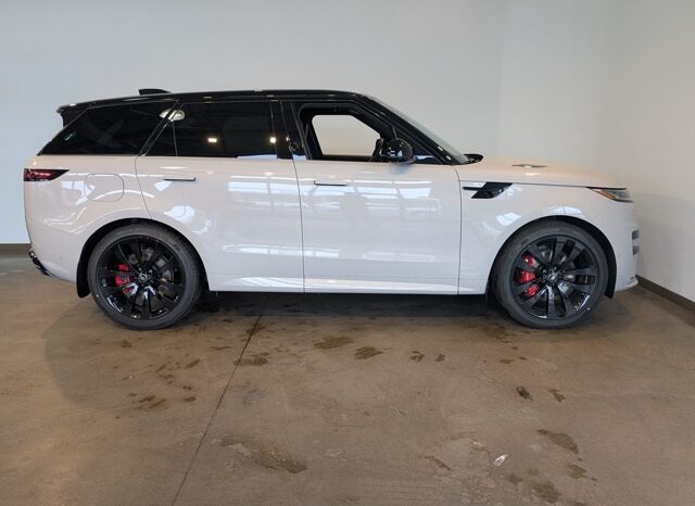 New 2025 Land Rover Range Rover Sport Dynamic full