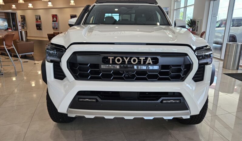 New 2025 Toyota Tacoma i-FORCE MAX Trailhunter full