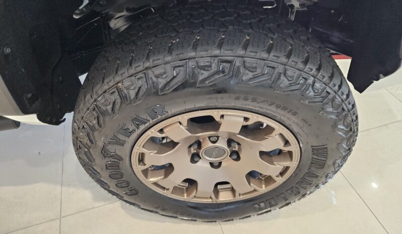 New 2025 Toyota Tacoma i-FORCE MAX Trailhunter full