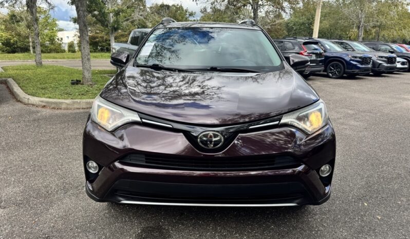 2018 Toyota RAV4 XLE full