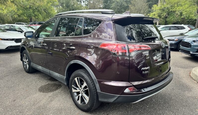 2018 Toyota RAV4 XLE full