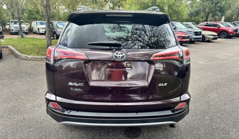 2018 Toyota RAV4 XLE full