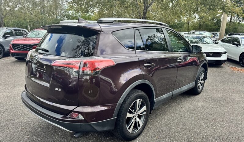 2018 Toyota RAV4 XLE full