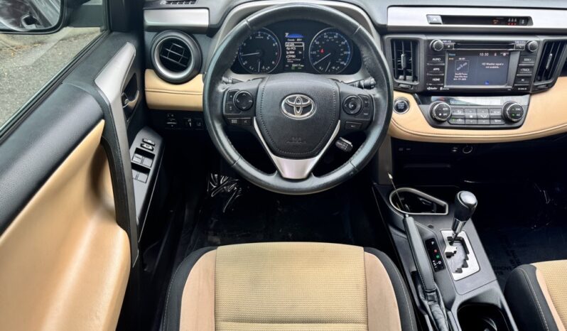 2018 Toyota RAV4 XLE full