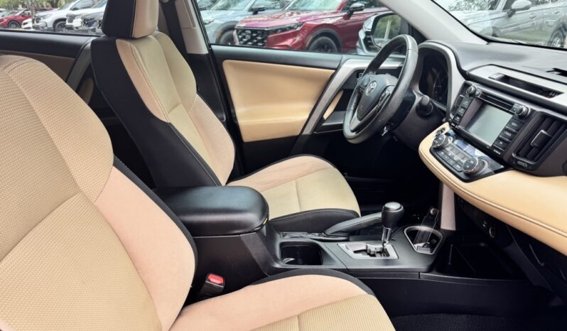 2018 Toyota RAV4 XLE full
