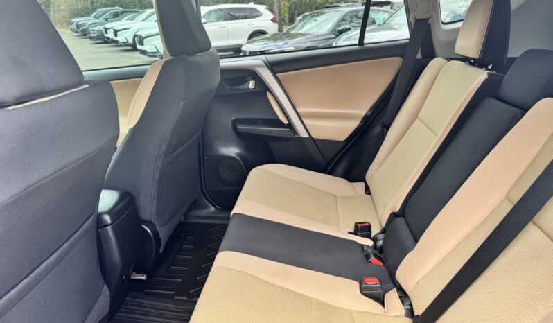2018 Toyota RAV4 XLE full