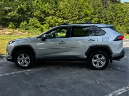 2022 Toyota RAV4 XLE AWD full