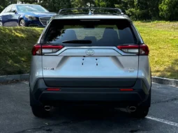 2022 Toyota RAV4 XLE AWD full