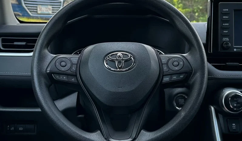 2022 Toyota RAV4 XLE AWD full