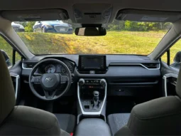 2022 Toyota RAV4 XLE AWD full