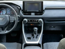 2022 Toyota RAV4 XLE AWD full