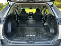 2022 Toyota RAV4 XLE AWD full