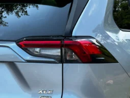 2022 Toyota RAV4 XLE AWD full