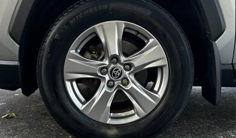 2022 Toyota RAV4 XLE AWD full
