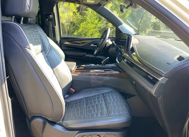2022 Cadillac Escalade Sport Platinum full