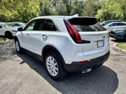 2023 Cadillac XT4 Luxury full
