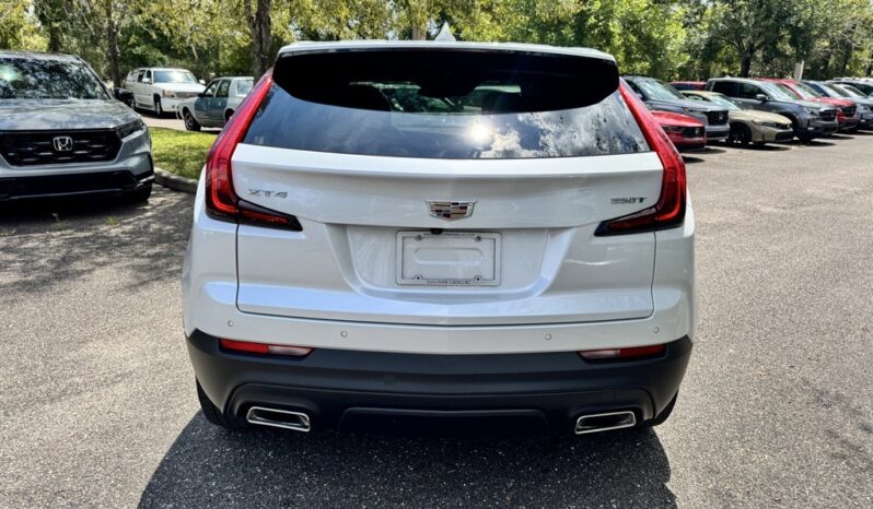 2023 Cadillac XT4 Luxury full