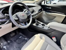 2023 Cadillac XT4 Luxury full