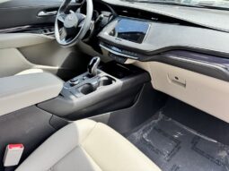2023 Cadillac XT4 Luxury full