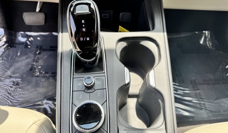 2023 Cadillac XT4 Luxury full