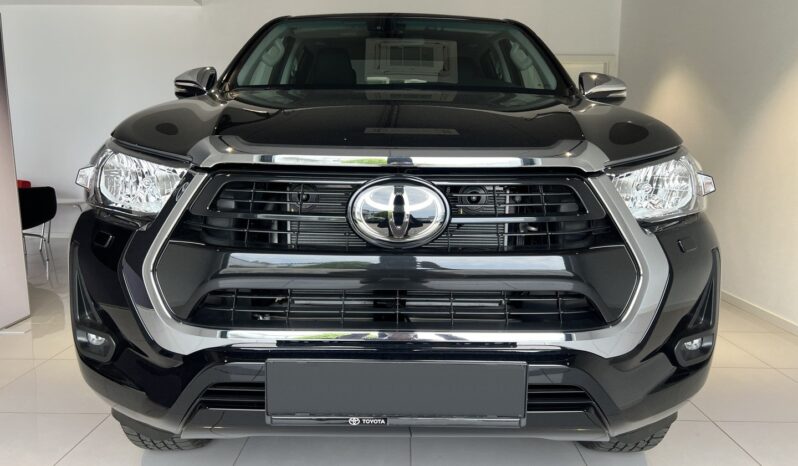 New 2025 Toyota Hilux ACTIVE 2.8L 4WD full