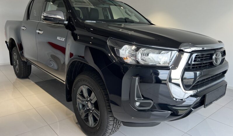 New 2025 Toyota Hilux ACTIVE 2.8L 4WD full