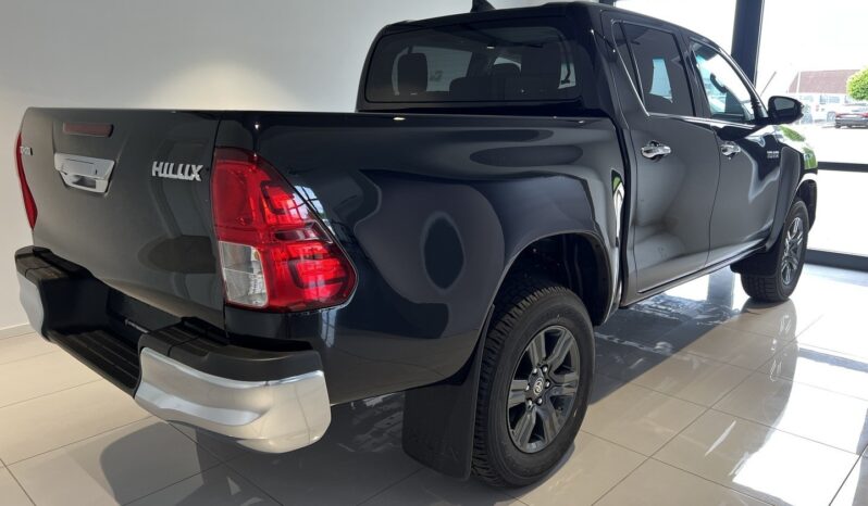 New 2025 Toyota Hilux ACTIVE 2.8L 4WD full