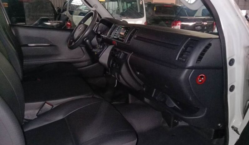 2017 Toyota Hiace 2.0L 1TR Gasoline full