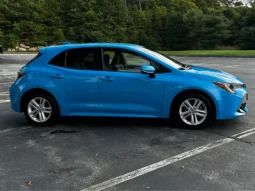 2019 Toyota Corolla SE 2.0L Hatchback full