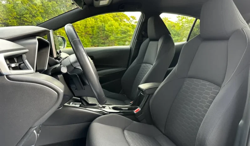 2019 Toyota Corolla SE 2.0L Hatchback full