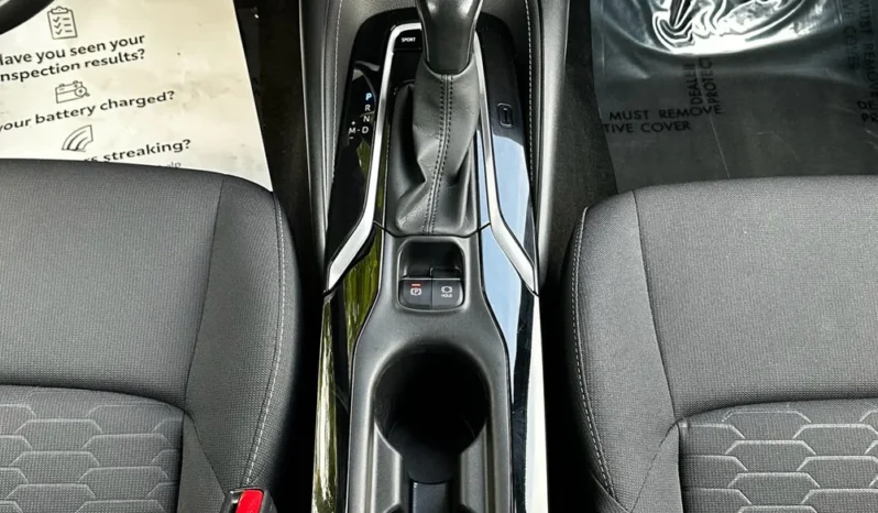 2019 Toyota Corolla SE 2.0L Hatchback full