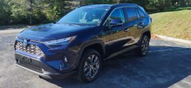 2022 Toyota RAV4 Limited Hybrid
