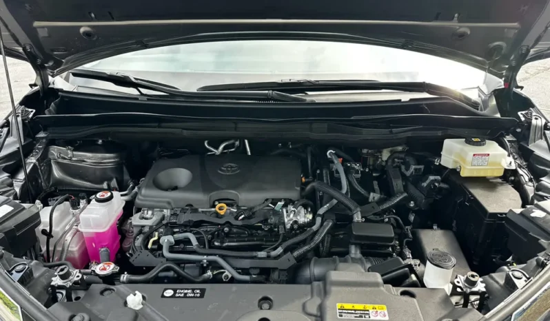2024 Toyota Sienna LE full