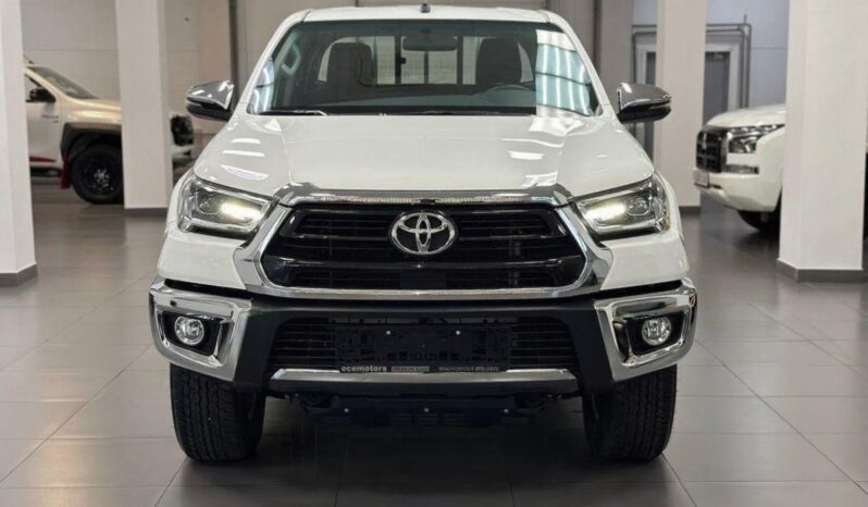 Export All New 2025 Toyota Hilux SR5 2.7L Gasoline full