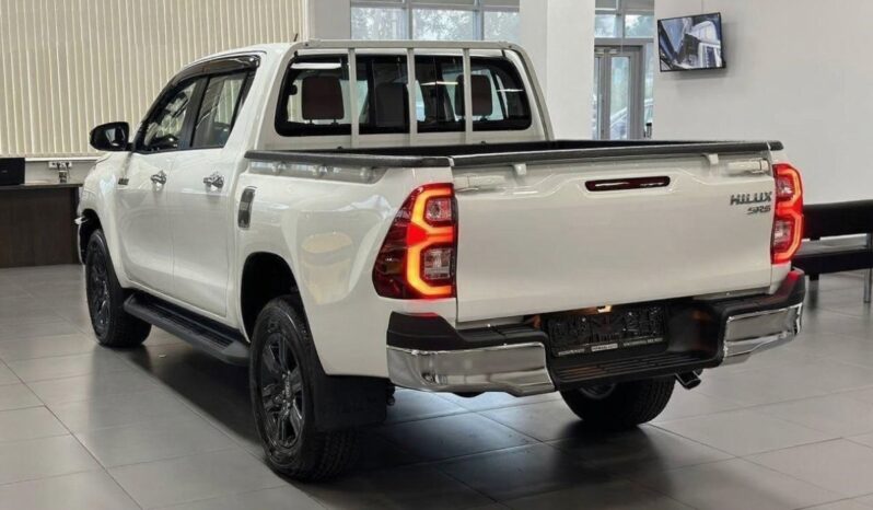 Export All New 2025 Toyota Hilux SR5 2.7L Gasoline full