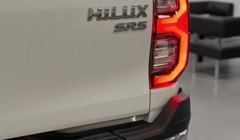 Export All New 2025 Toyota Hilux SR5 2.7L Gasoline full