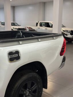 Export All New 2025 Toyota Hilux SR5 2.7L Gasoline full