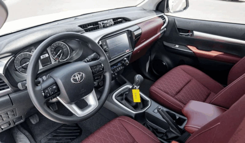 Export All New 2025 Toyota Hilux SR5 2.7L Gasoline full