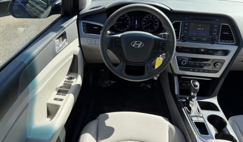 2015 Hyundai Sonata SE full