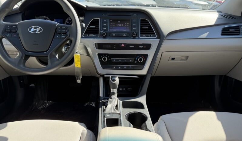 2015 Hyundai Sonata SE full