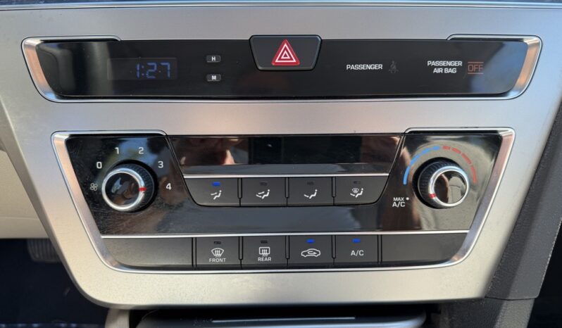 2015 Hyundai Sonata SE full