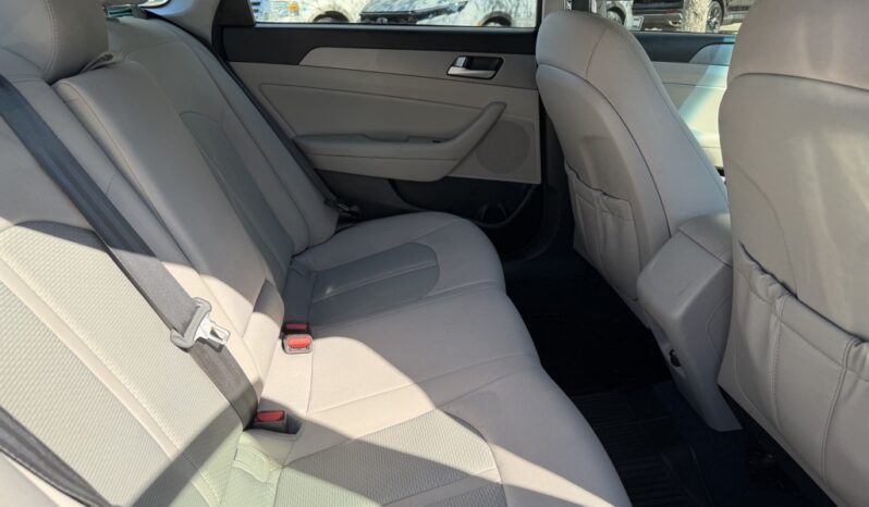 2015 Hyundai Sonata SE full