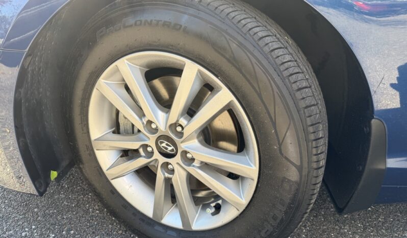 2015 Hyundai Sonata SE full