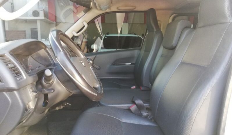 2015 Toyota Hiace 2.5L Diesel full