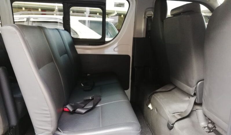 2015 Toyota Hiace 2.5L Diesel full