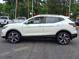 2021 Nissan Rogue Sport SL full