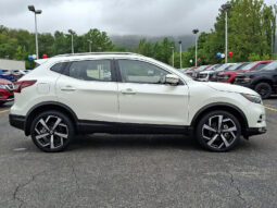 2021 Nissan Rogue Sport SL full